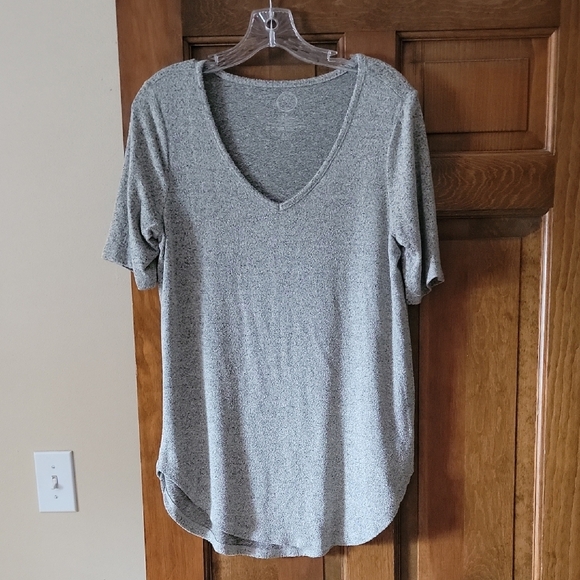 Women's Gray V-Neck Top - Picture 1 of 4